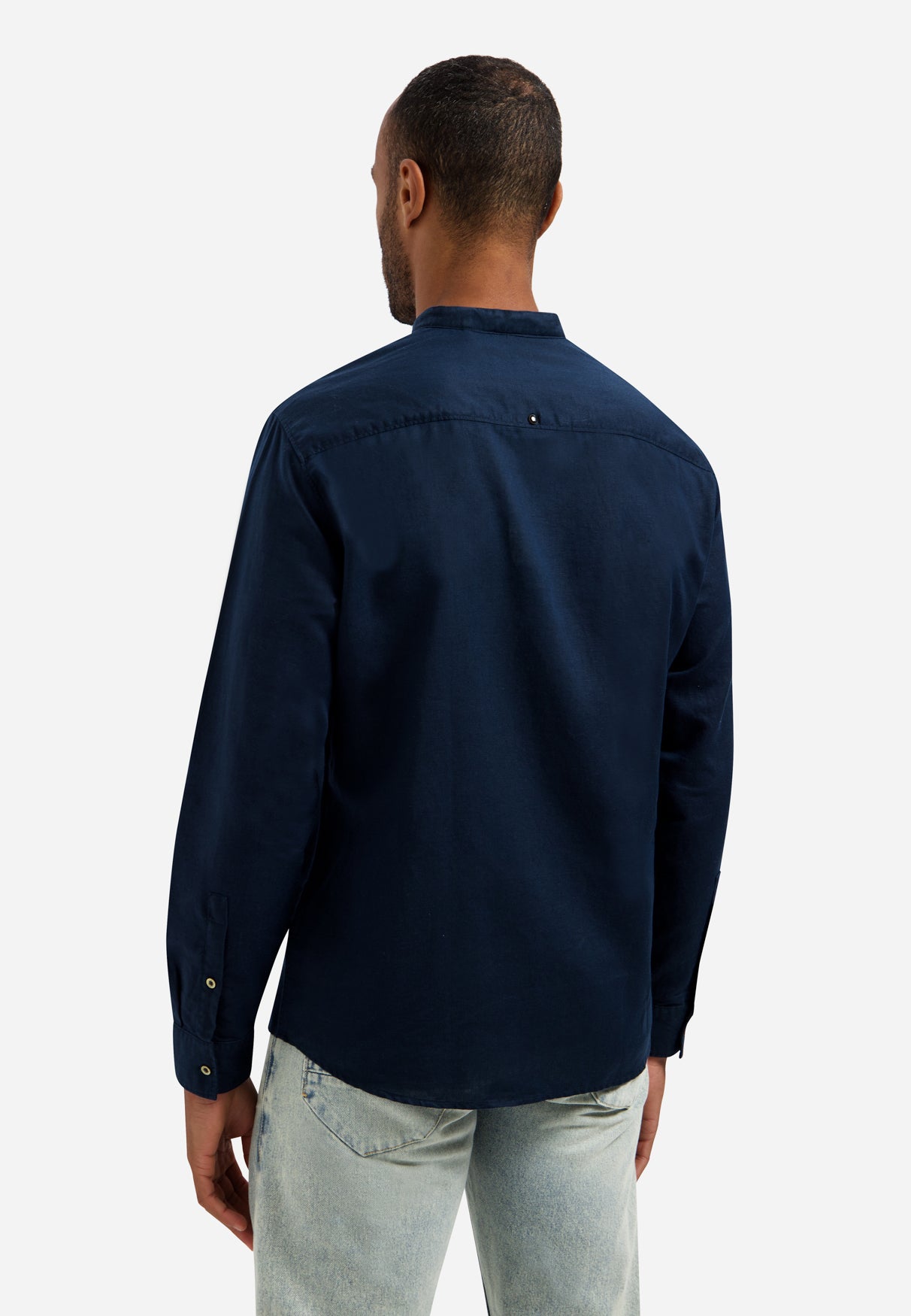 Linen-blend shirt with a stand-up collar | Night