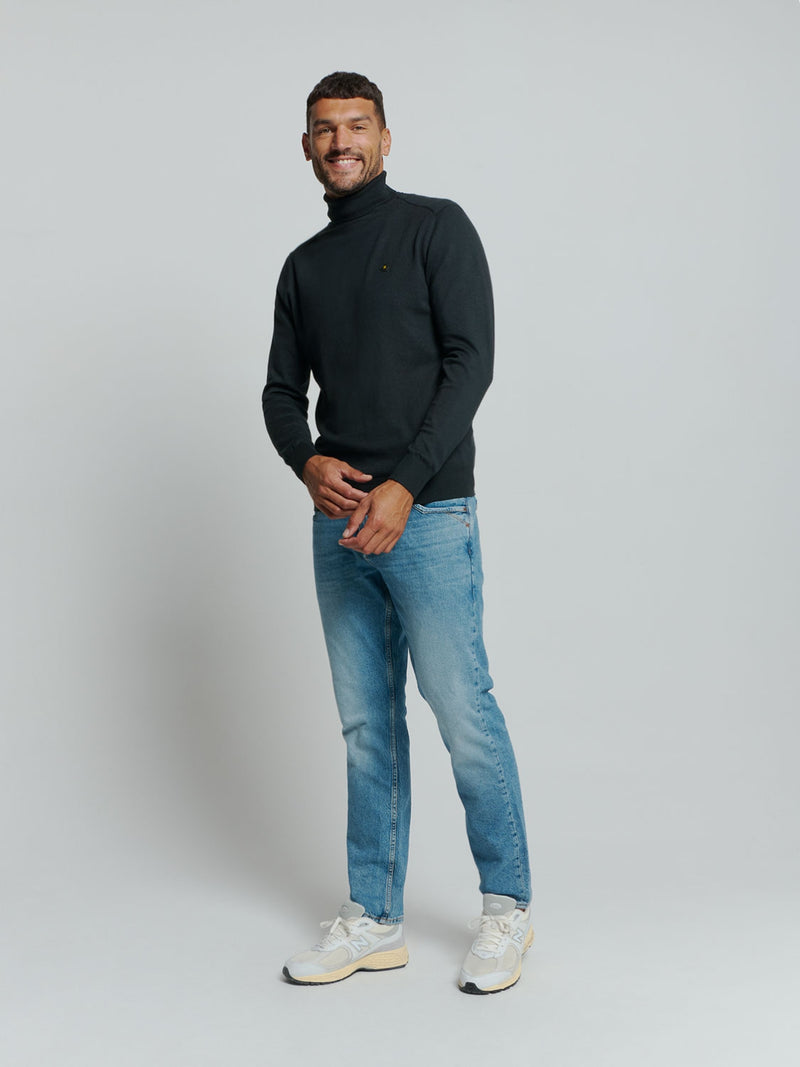 Two-Tone Melange Turtleneck: Elegant Warmth and Timeless Style | Navy