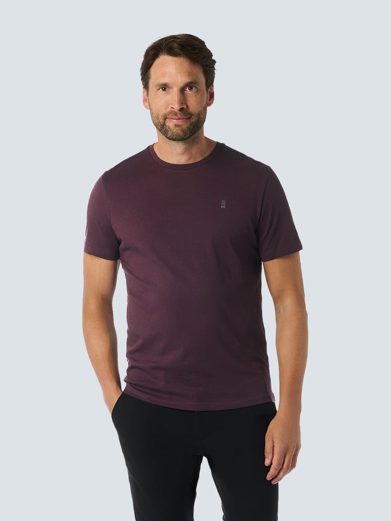 Basic T-Shirt: The Perfect Choice for Everyday Use | Aubergine