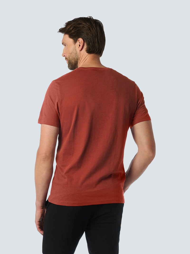 Basic T-Shirt: The Perfect Choice for Everyday Use | Rusty