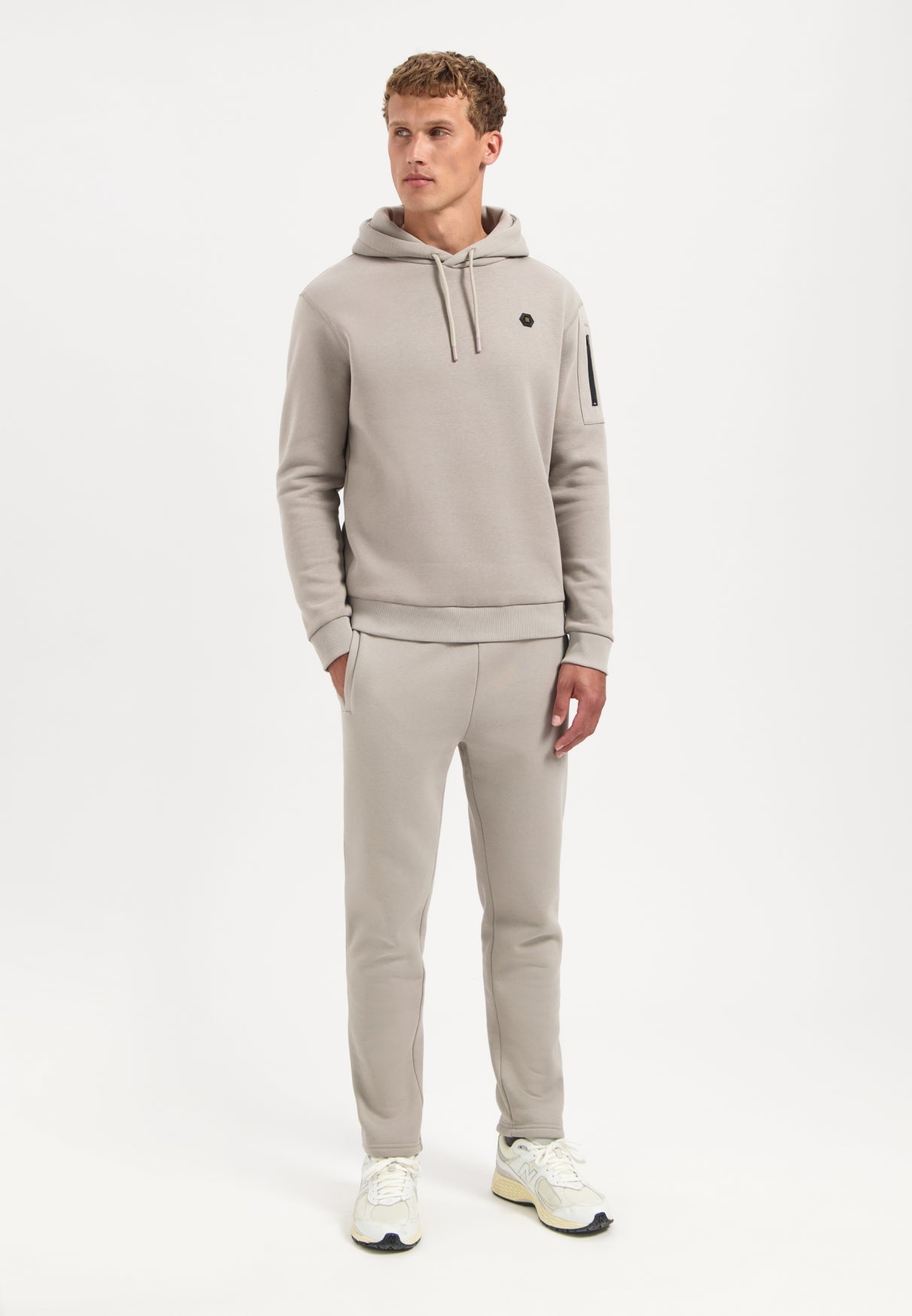 Hooded sweater | Clay