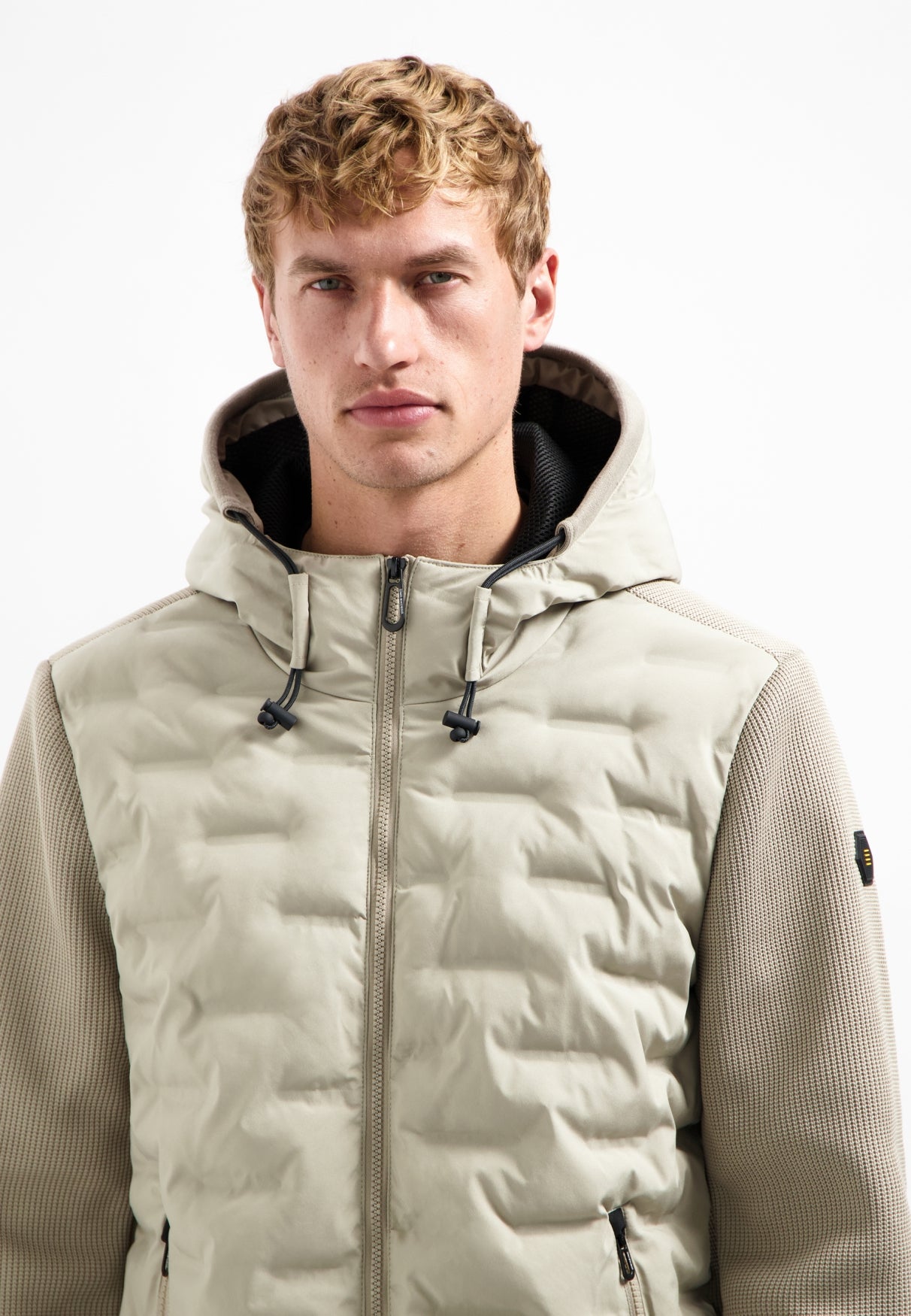 Knitted sleeve jacket | Stone