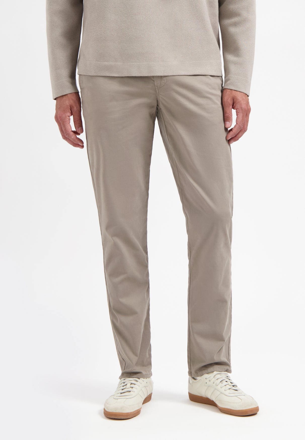 Chino trousers | Clay