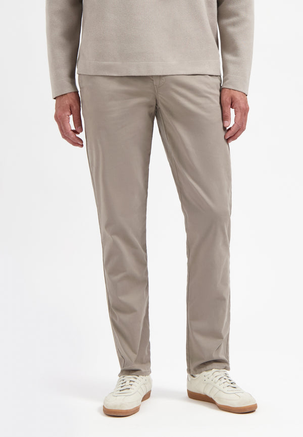 Chino trousers | Clay