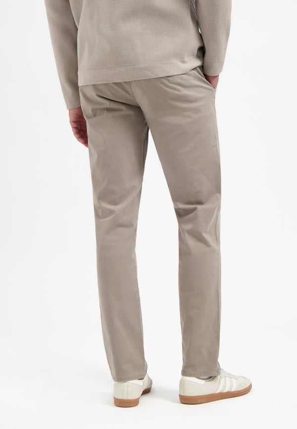 Chino trousers | Clay