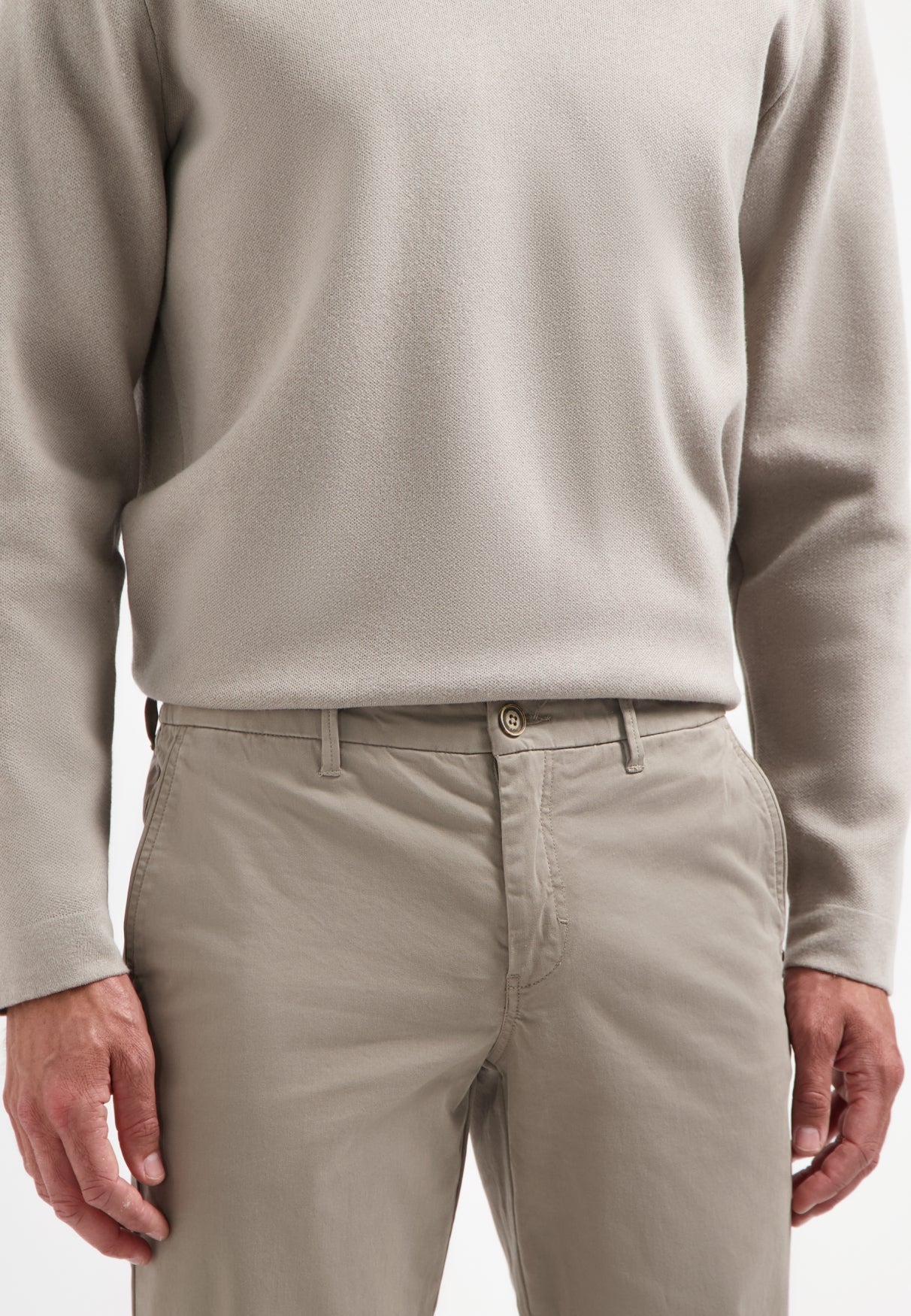 Chino trousers | Clay