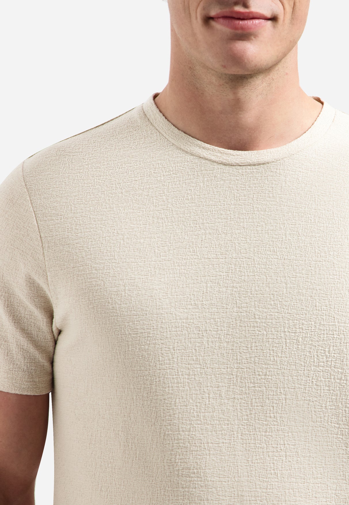 Plain T-shirt with a round neck | Desert