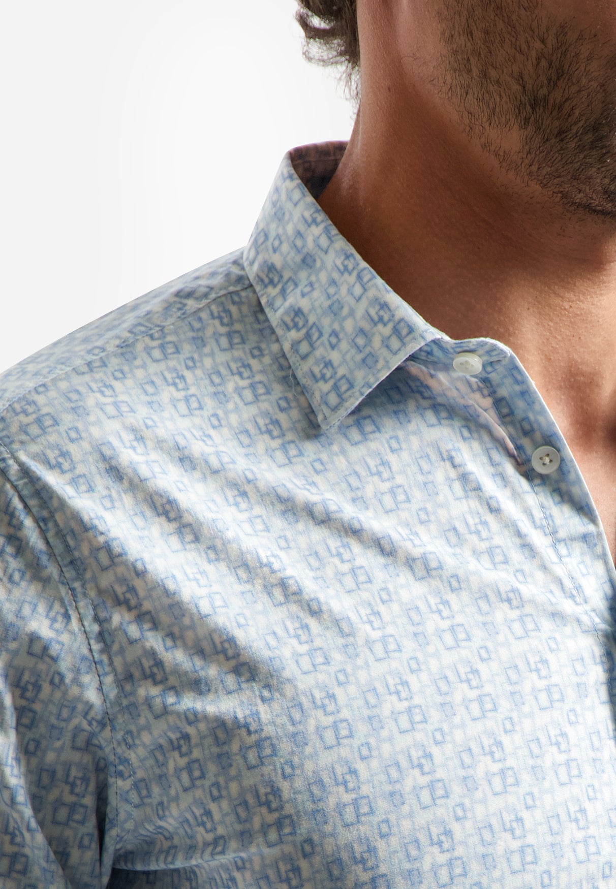 Stretch shirt with all-over print. | Blue