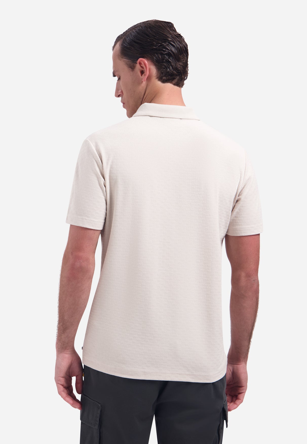 Short-sleeve structured V-neck polo | Stone