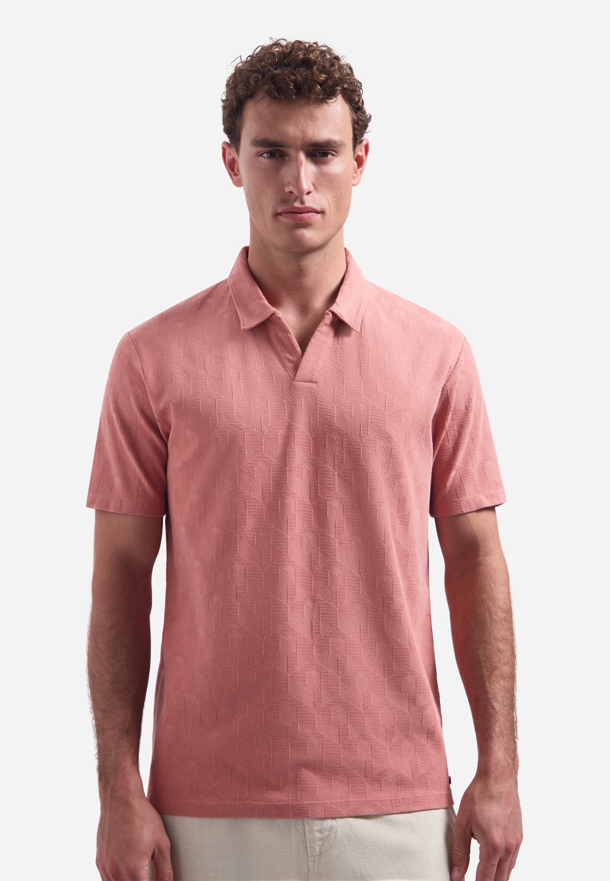 Short-sleeve V-neck polo with jacquard print | Coral