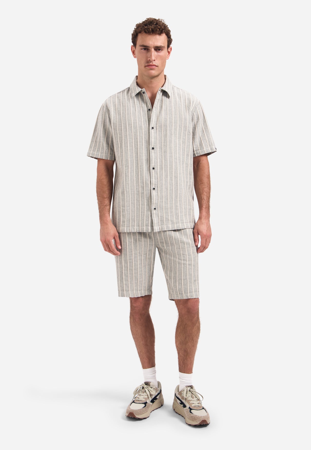 Short-sleeve shirt with stripes | Sand