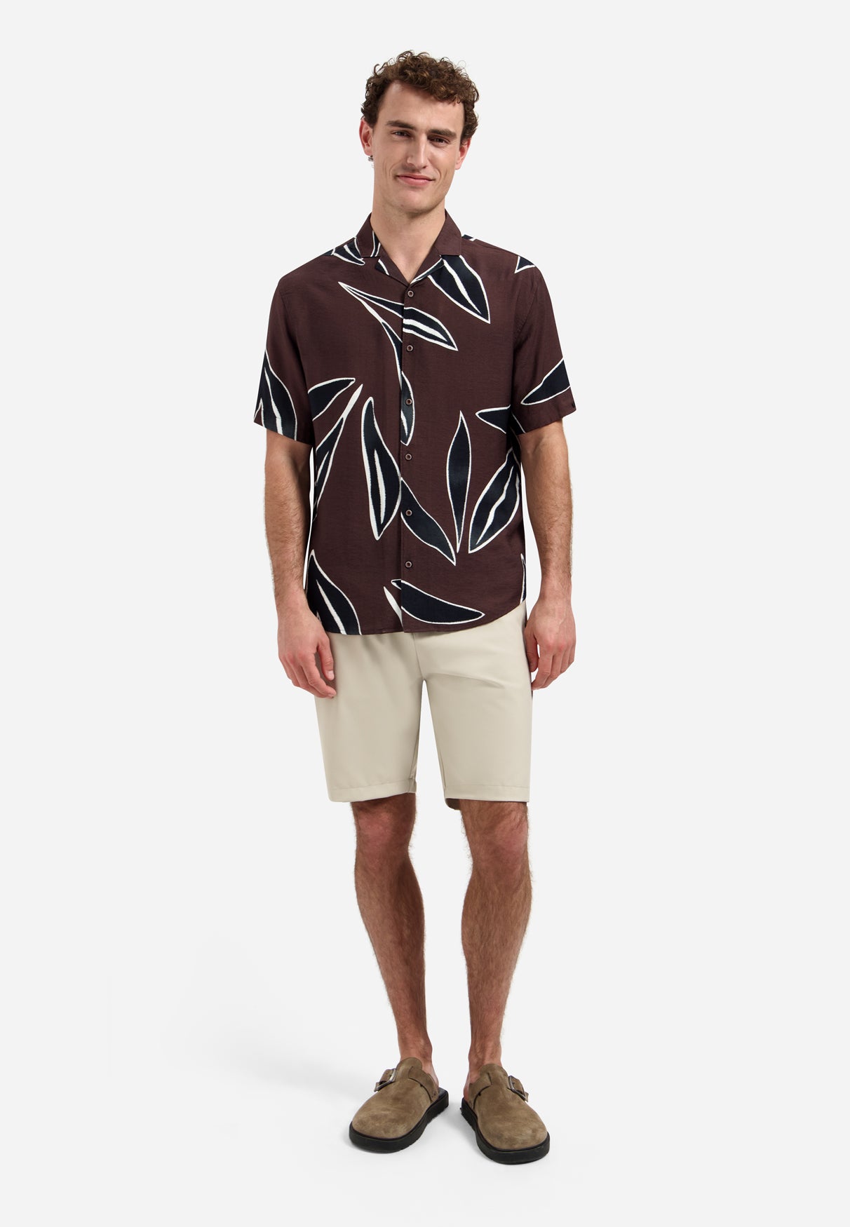 Short-sleeve shirt with a bold pattern | Dark Brown