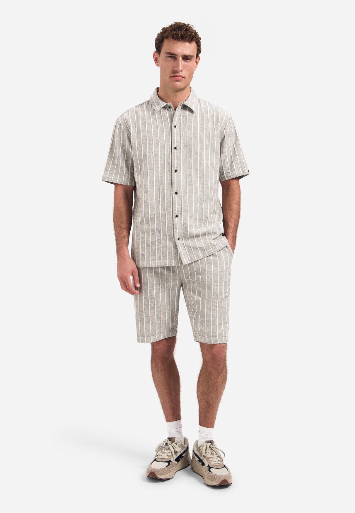 Striped cargo shorts with drawstring | Sand