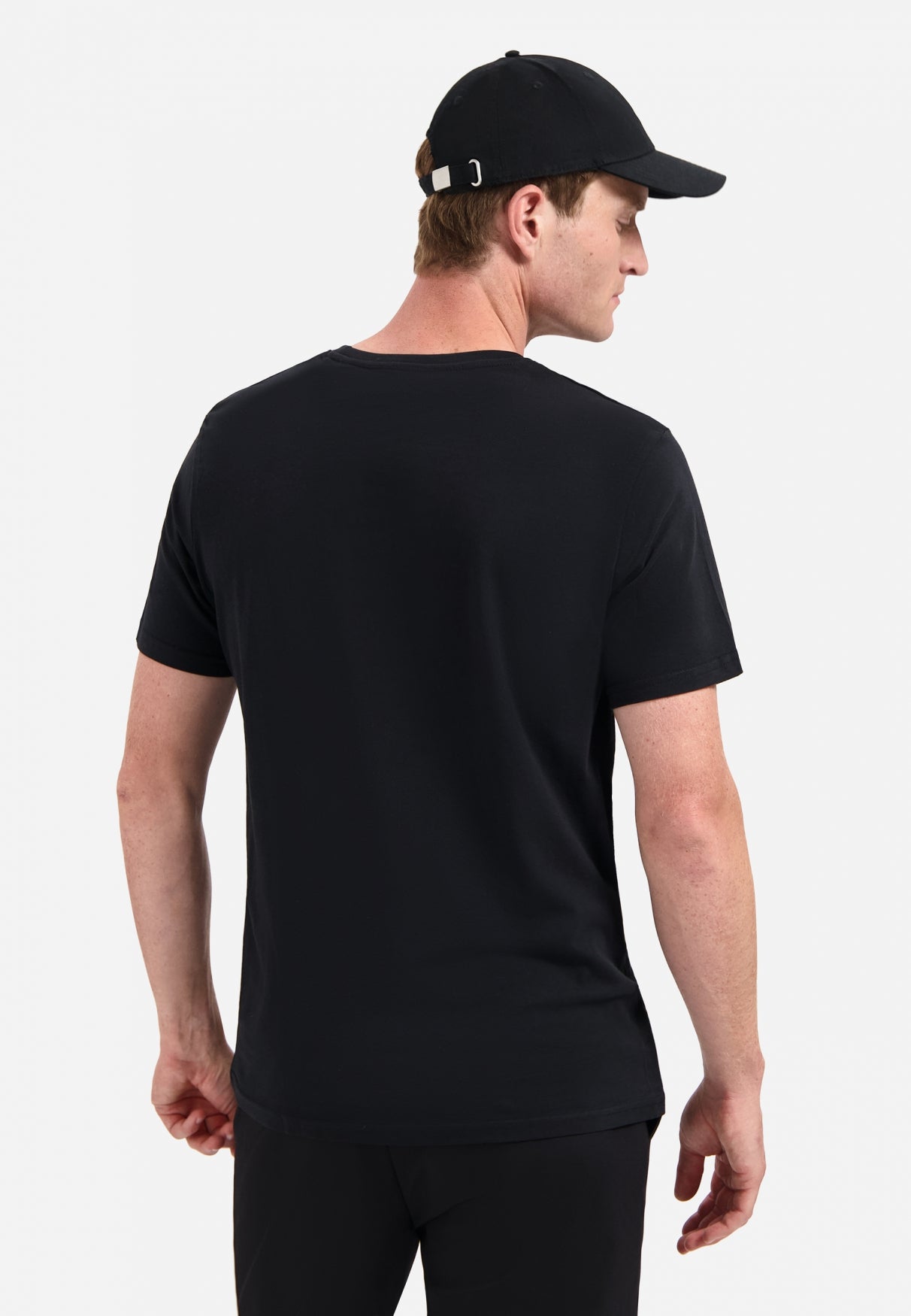 Timeless Basics Round Neck T-shirt | Black