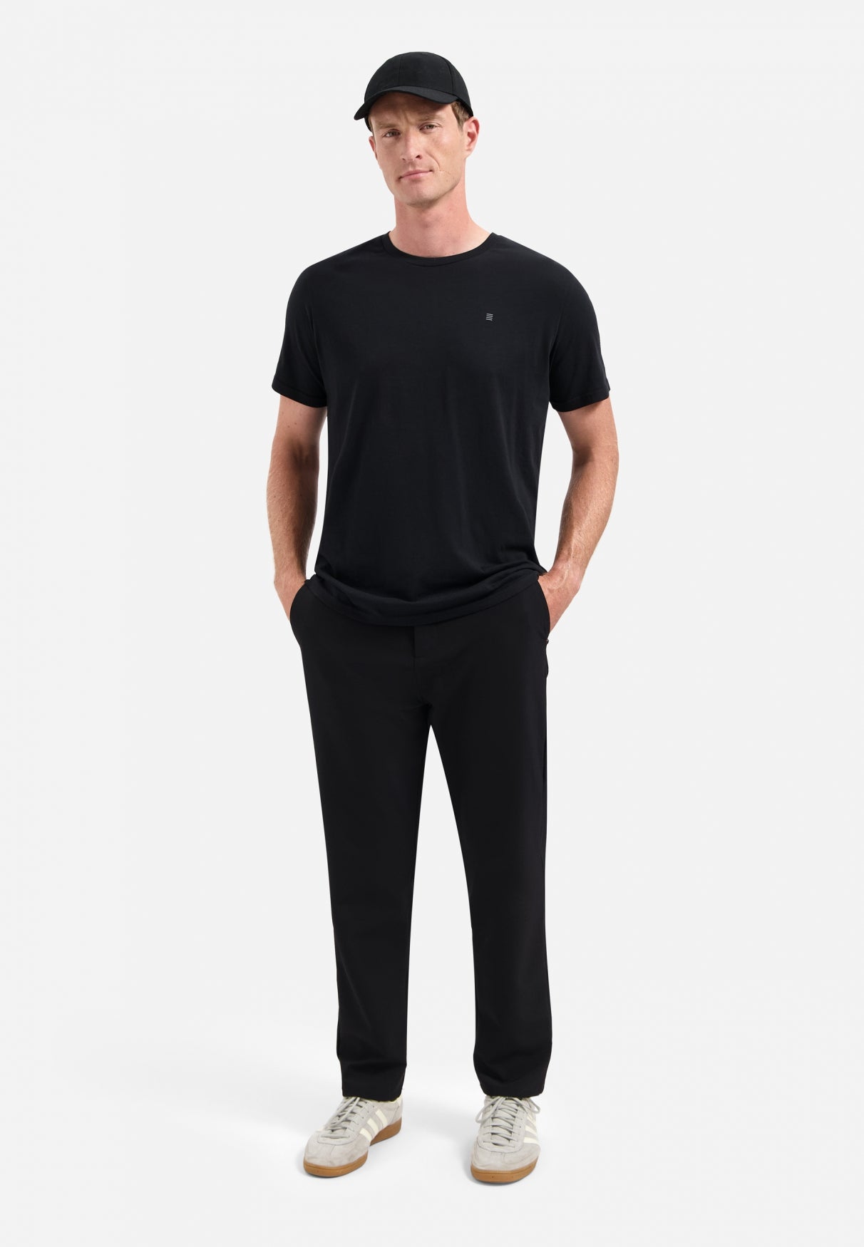 Timeless Basics Round Neck T-shirt | Black