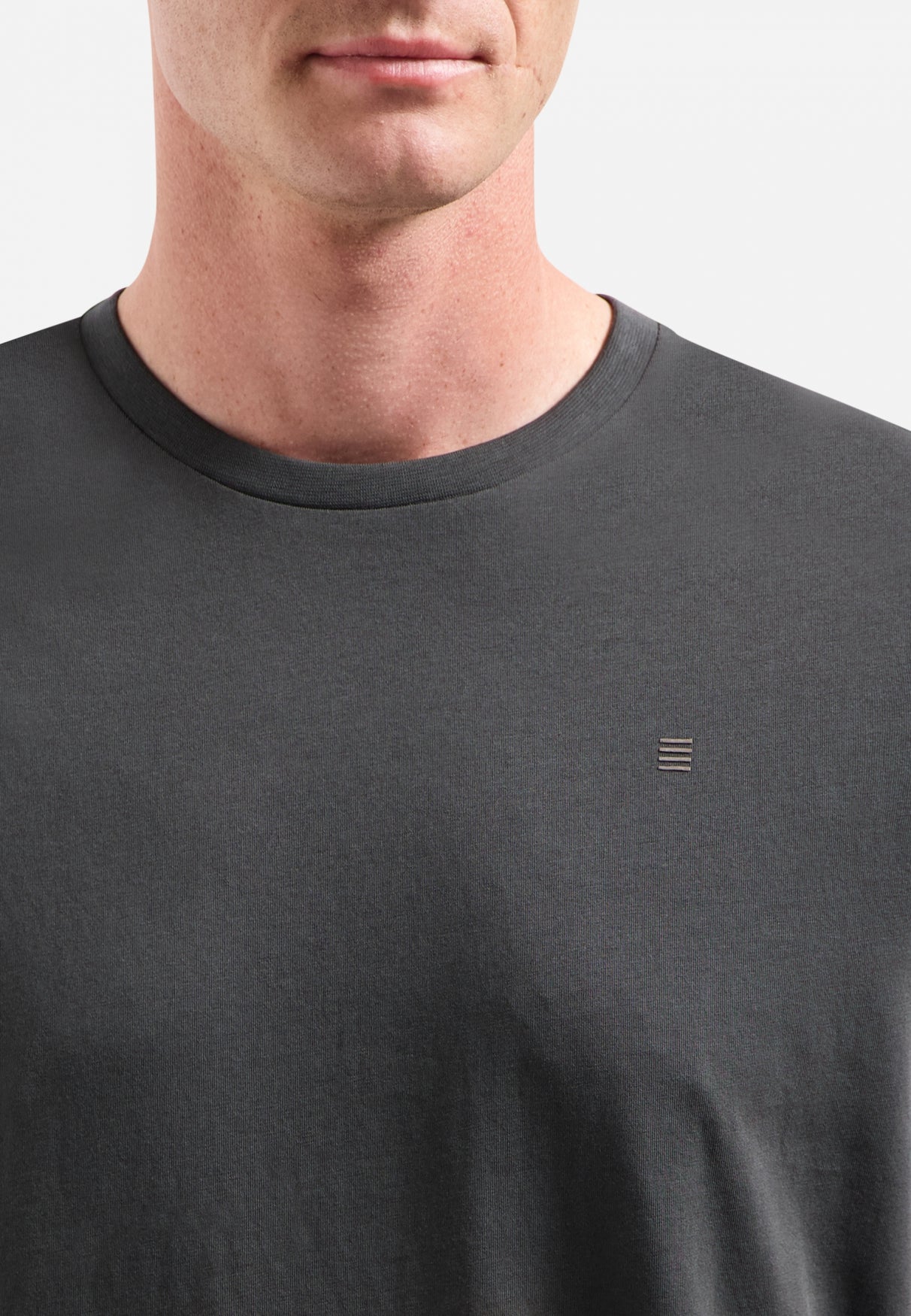 Timeless Basics Round Neck T-shirt | Dark Steel